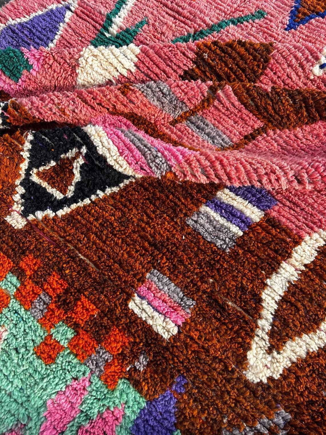 photo furniture Modern Moroccan Berber Rug 200x300 Cm Handmade Wool Geometric Area Rug Pink Boujad Style