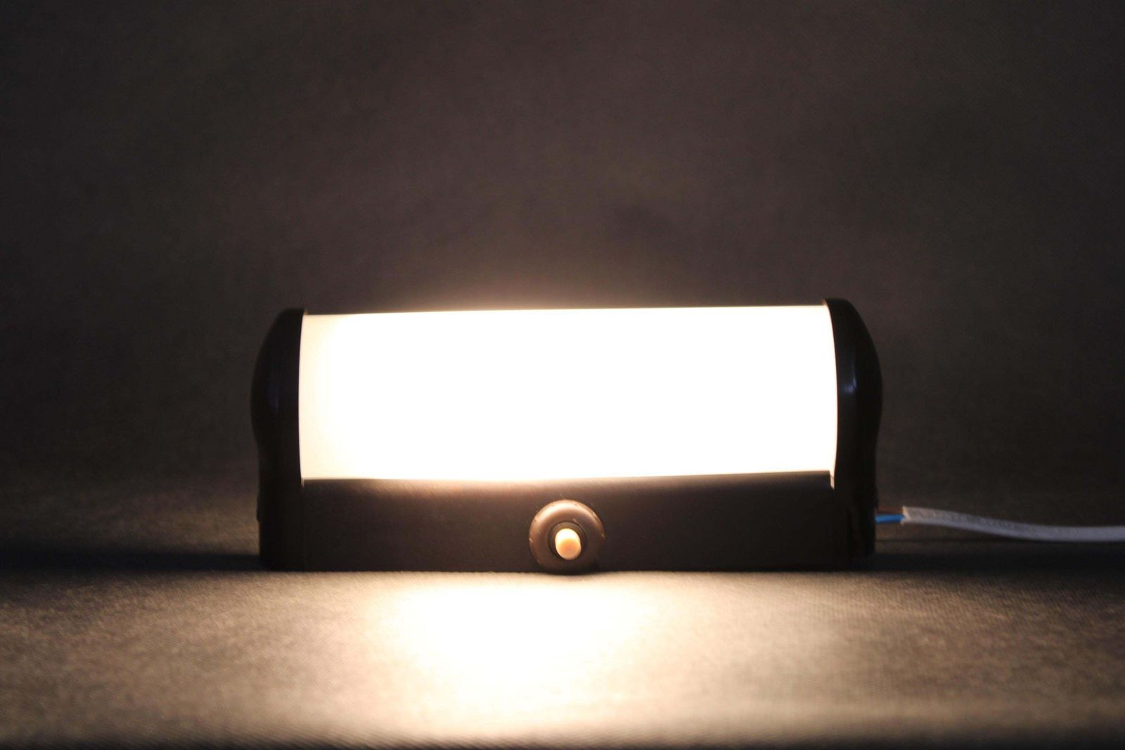 Verlichting Tsjechoslowaaks Art Deco Buisvormige Wandlamp Met Melkglas, Jaren 1940 photo
