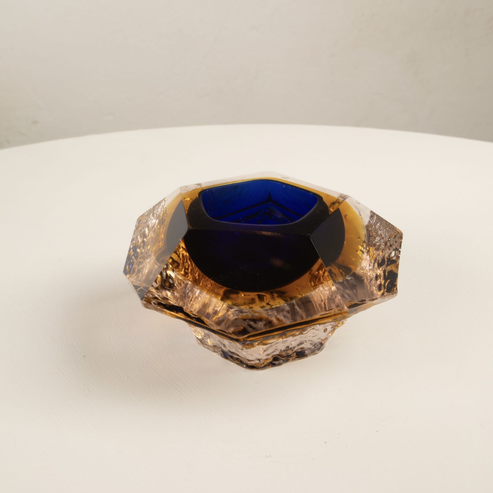 photo for sale Sculptural Ashtray In Submerged Glass By Gianfranco Mandruzzato, Murano, 1970