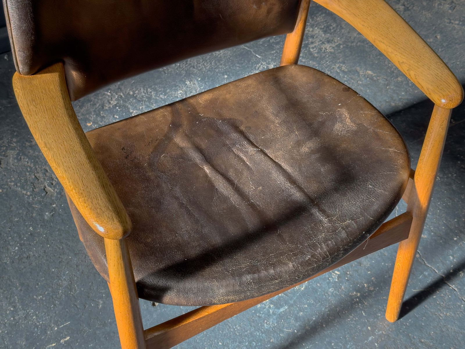 photo for sale Ejnar Larsen & Aksel Bender Madsen Model 4205 Chair