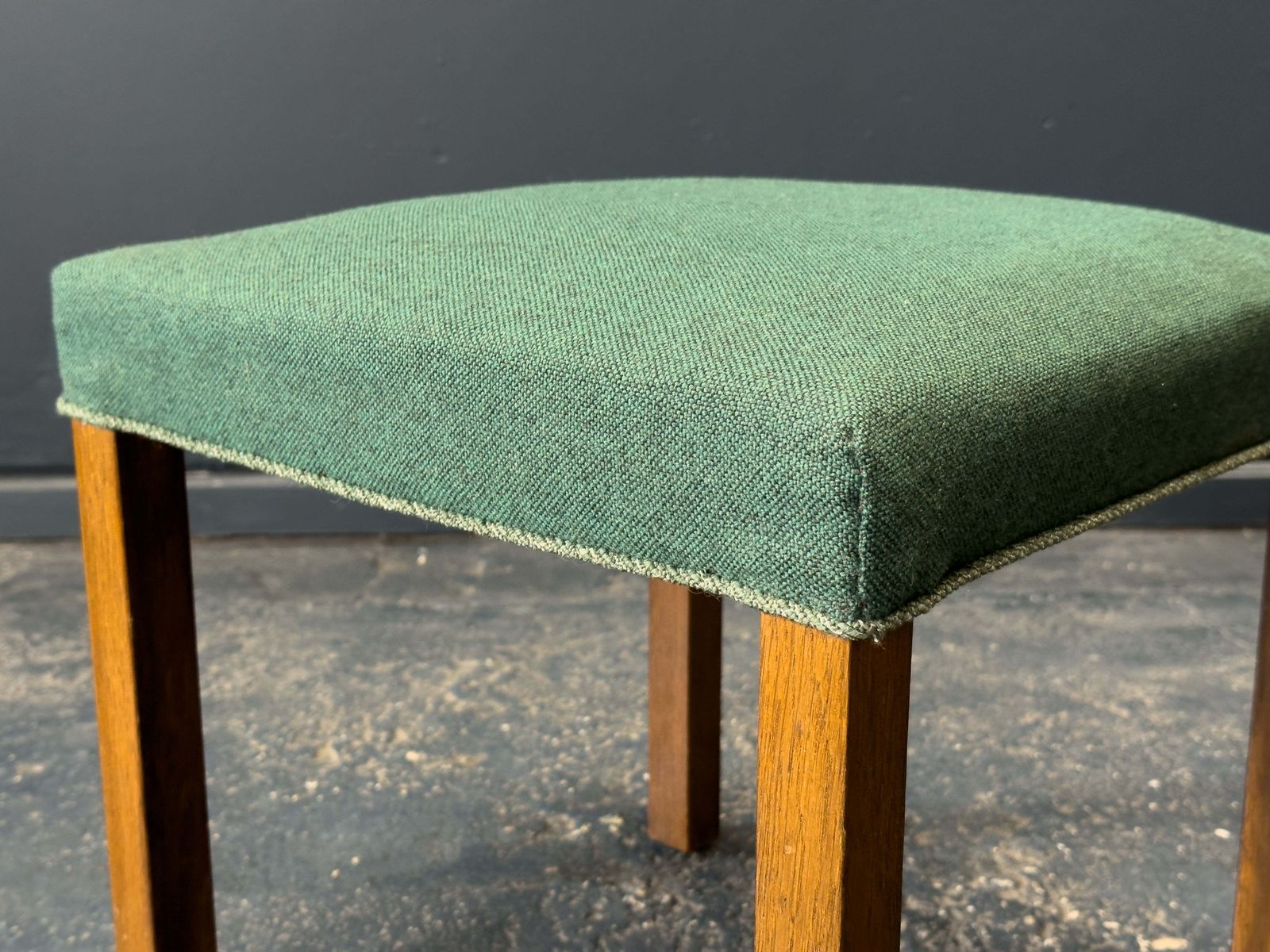 Green And Oak Upholstered Stool photo vinterior