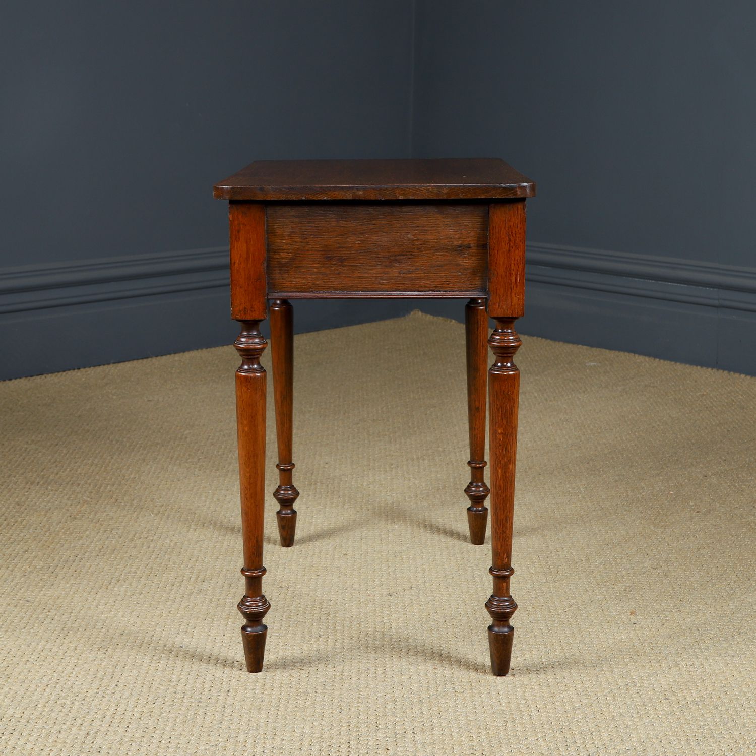 Small English Victorian Oak Occasional Side Table / Bedside  / Nightstand (Circa 1900) photo vinterior