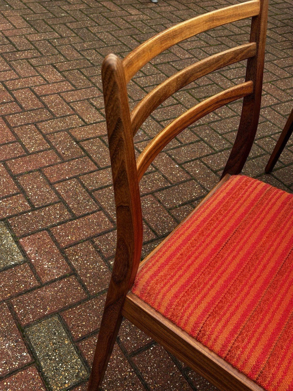 Mid Century G Plan Circular Extending Dining Table & 4 G Plan Dining Chairs photo Furniture