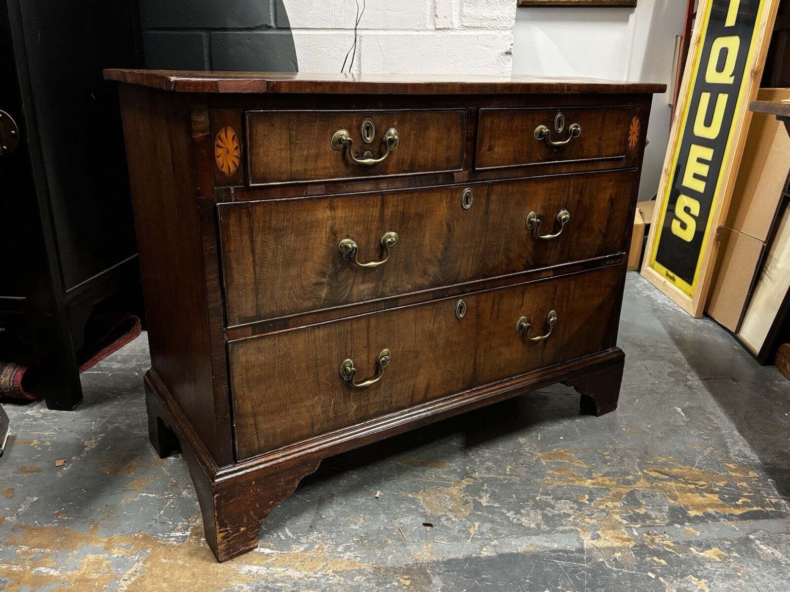 Georgian Walnut & Mahogany Chest Of Drawers. photo 995.0