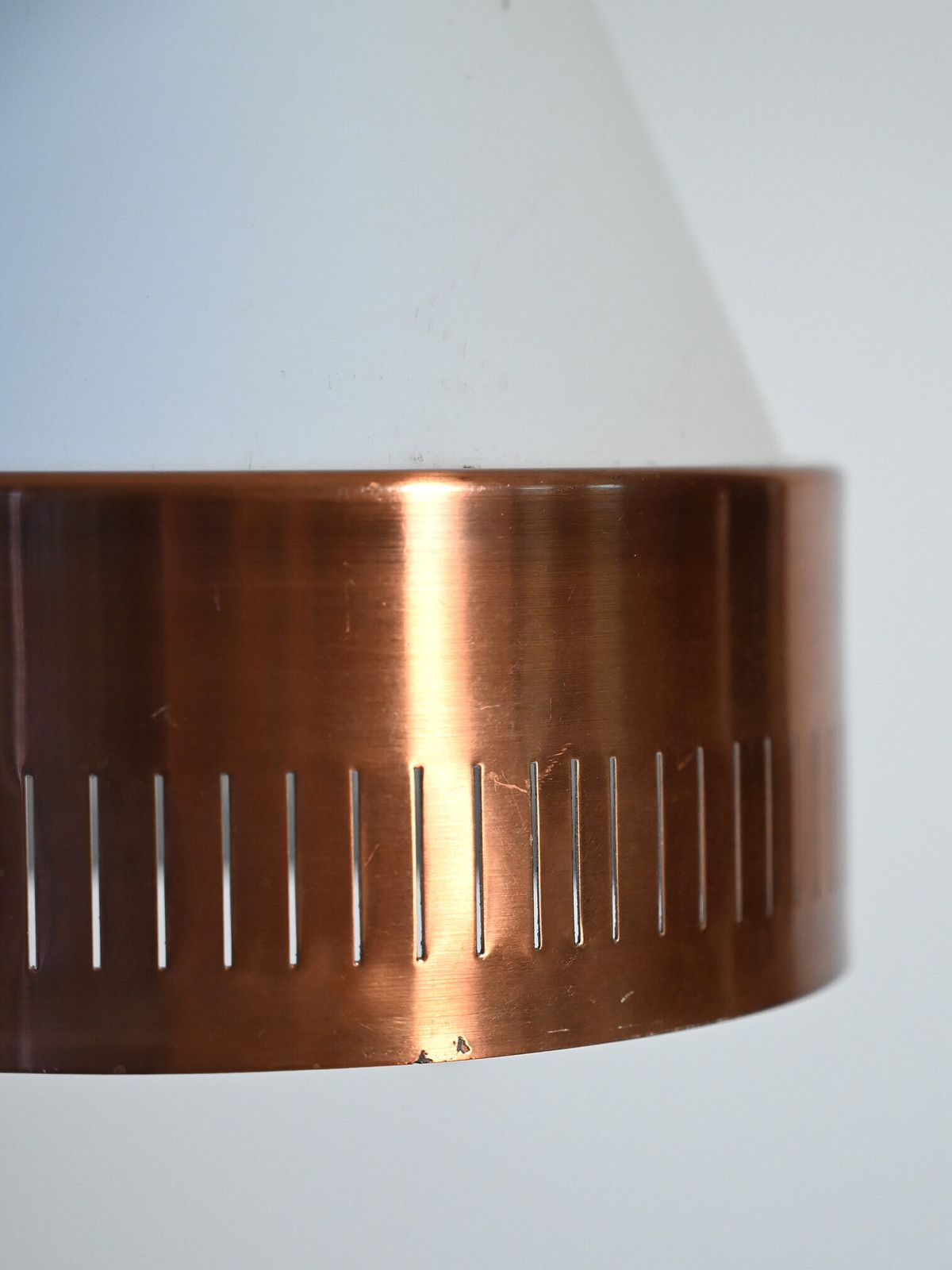 Scandinavische Hanglamp Met Koperen Ring photo Verlichting