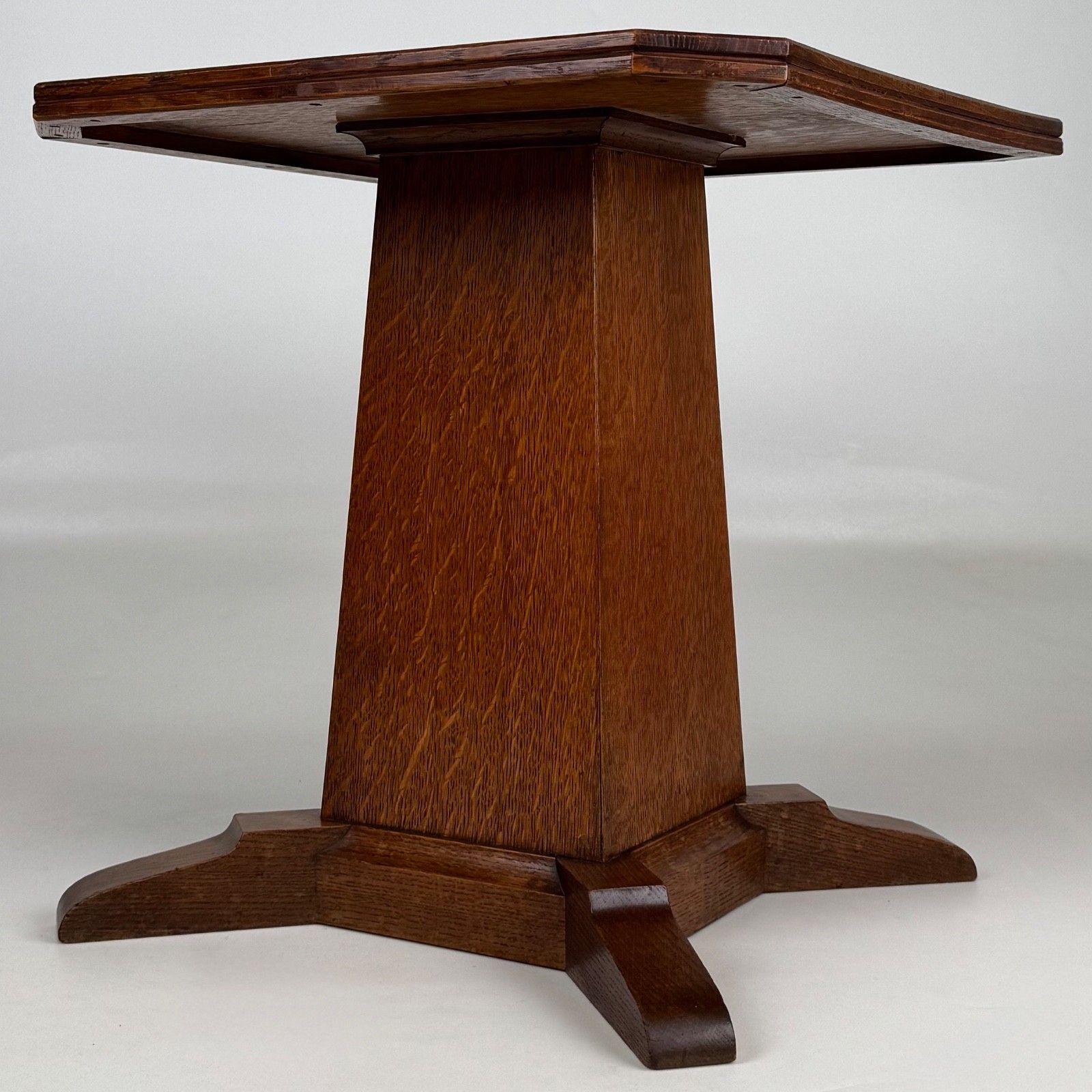 Antique 20th Century Good Quality Side Table In Oak photo vinterior