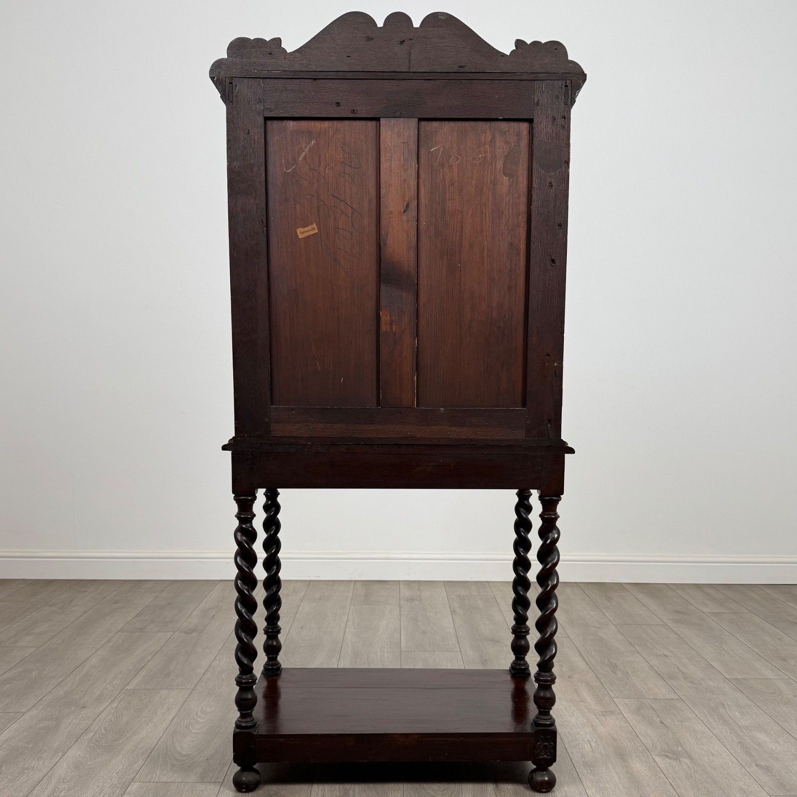 Antique 19th Century Fine Quality Small Carved Oak Cabinet photo vinterior