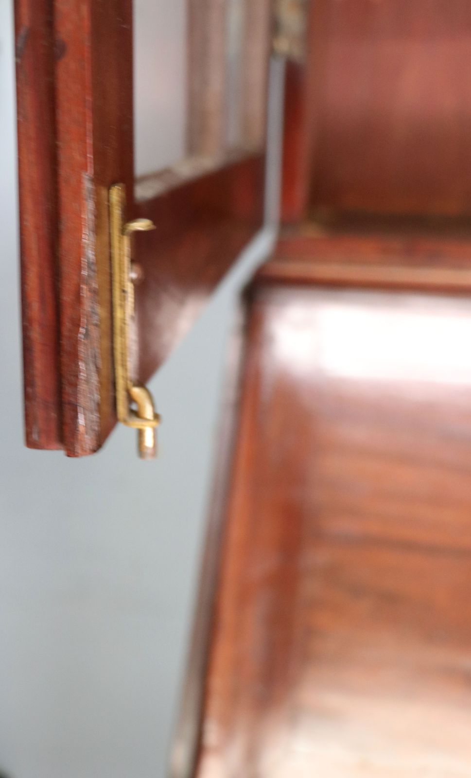 photo furniture This Lovely Quality Late18th Or Early 19th Century Mahogany Bureau Bookcase.