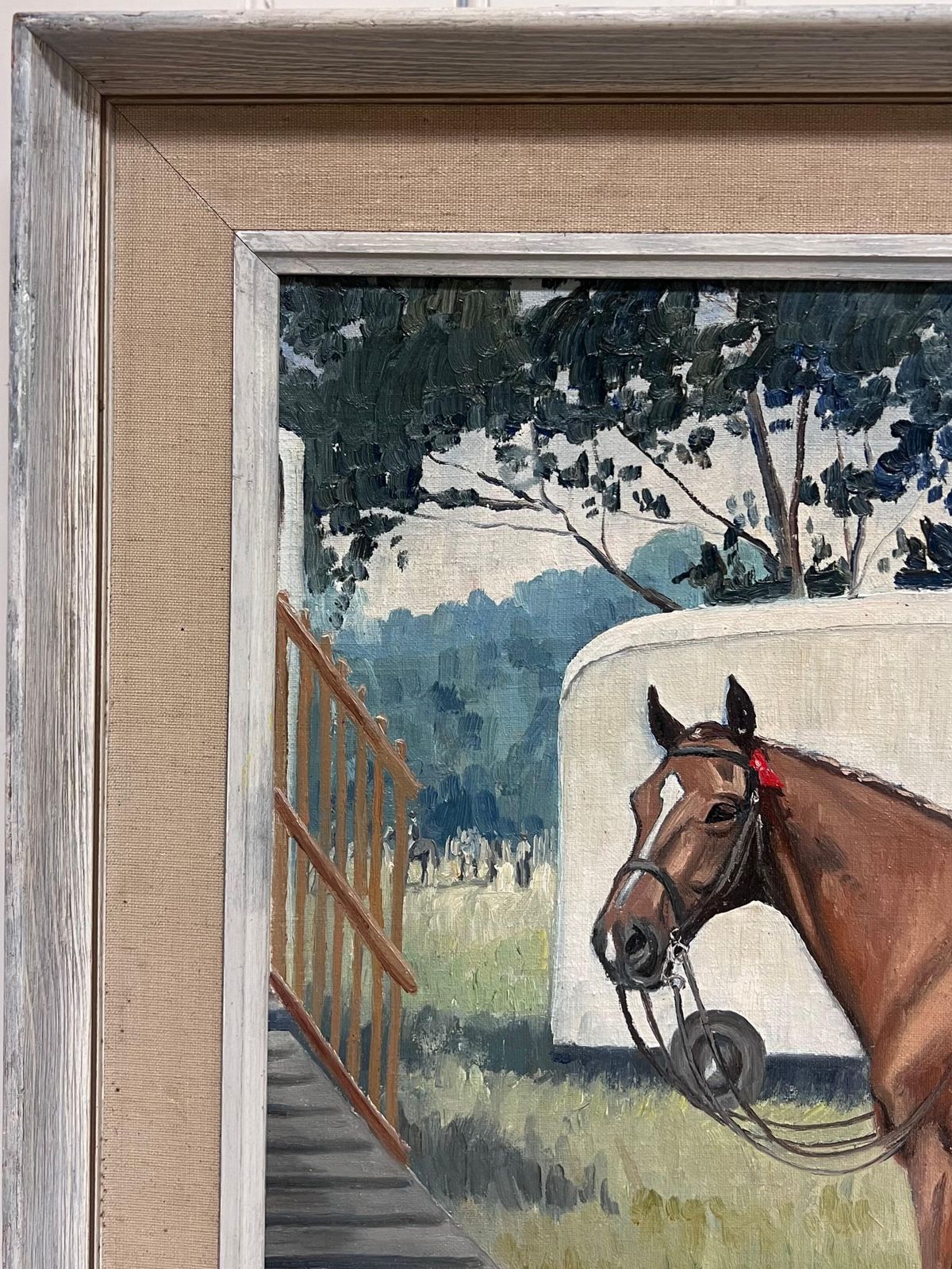 English School, 1966 Fine English Sporting Art Oil Painting Racehorse In Paddock Signed & Dated 1966 photo vintage