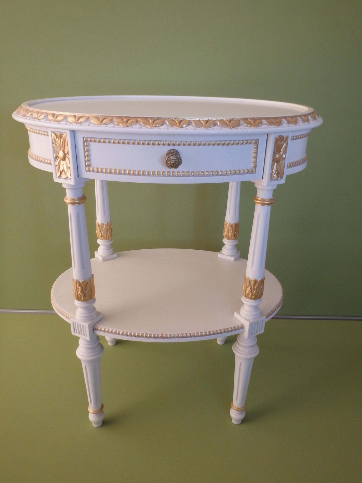 Pair Oval Off White "Craquelee" Night Stands With Golden Elements Emipre Stile photo 1400.0