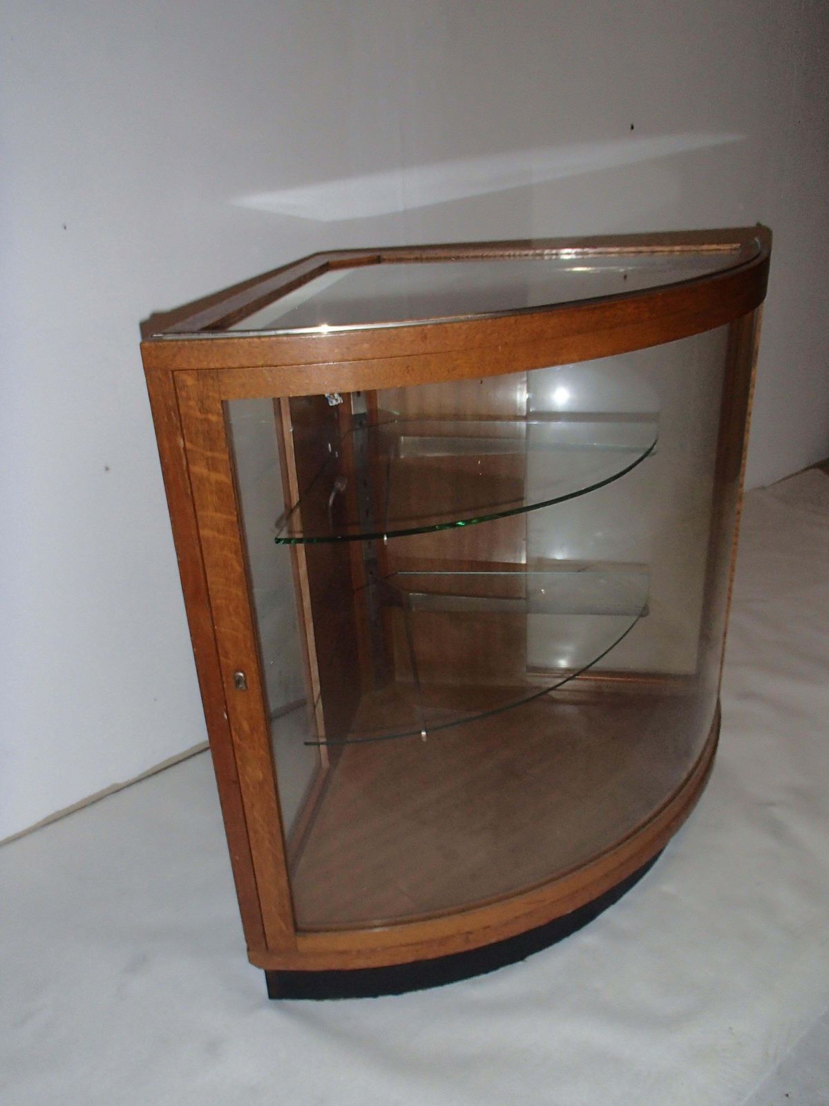 Bauhaus Corner Vitrine Oak With 2 Glass Shelves And Light photo Furniture