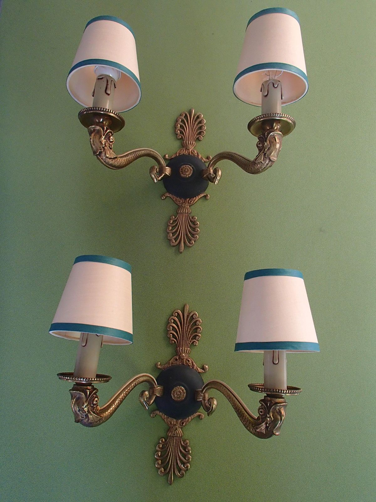 photo vintage Pair Of Bronze And Green Empire Wall Lights With Beige/Green Shades