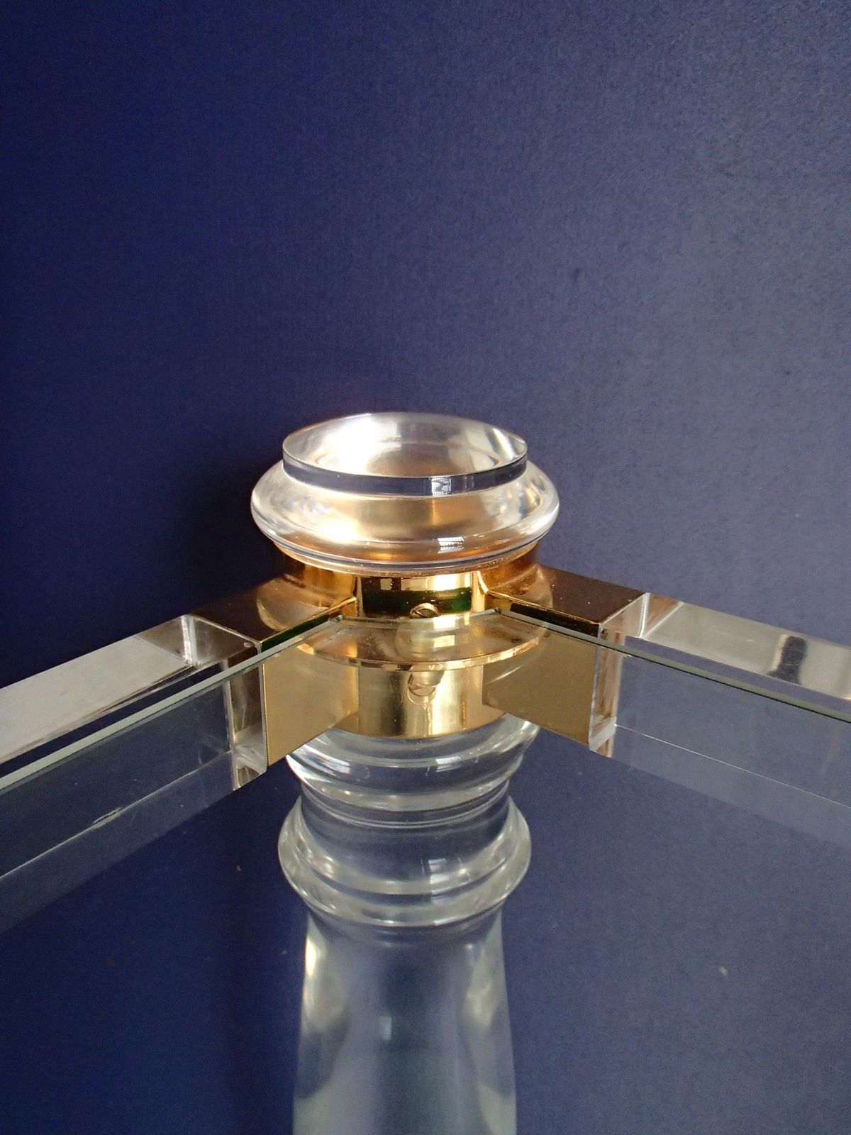 photo vintage Pair Of Modern Side Tables Plexi Glass, Glass And Brass