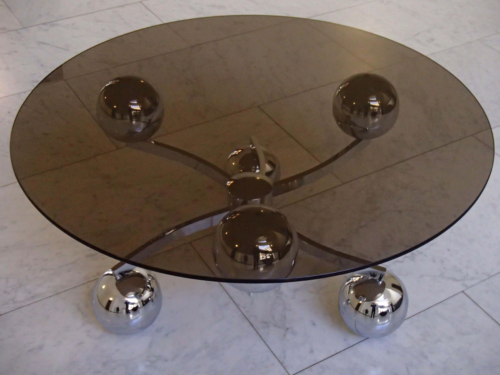 photo vinterior 1970 This Planet Chrome Coffee Table Round Brown Glass Top
