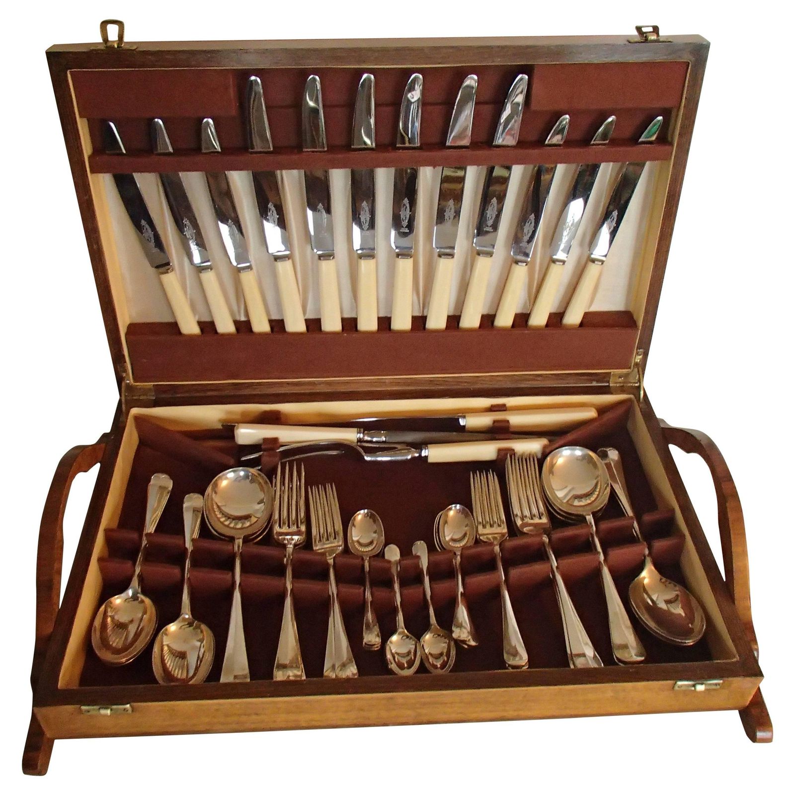 1920 Set Of 53 Pieces Cutlery In A Walnut Box By Mcpherson Brothers Glasgow