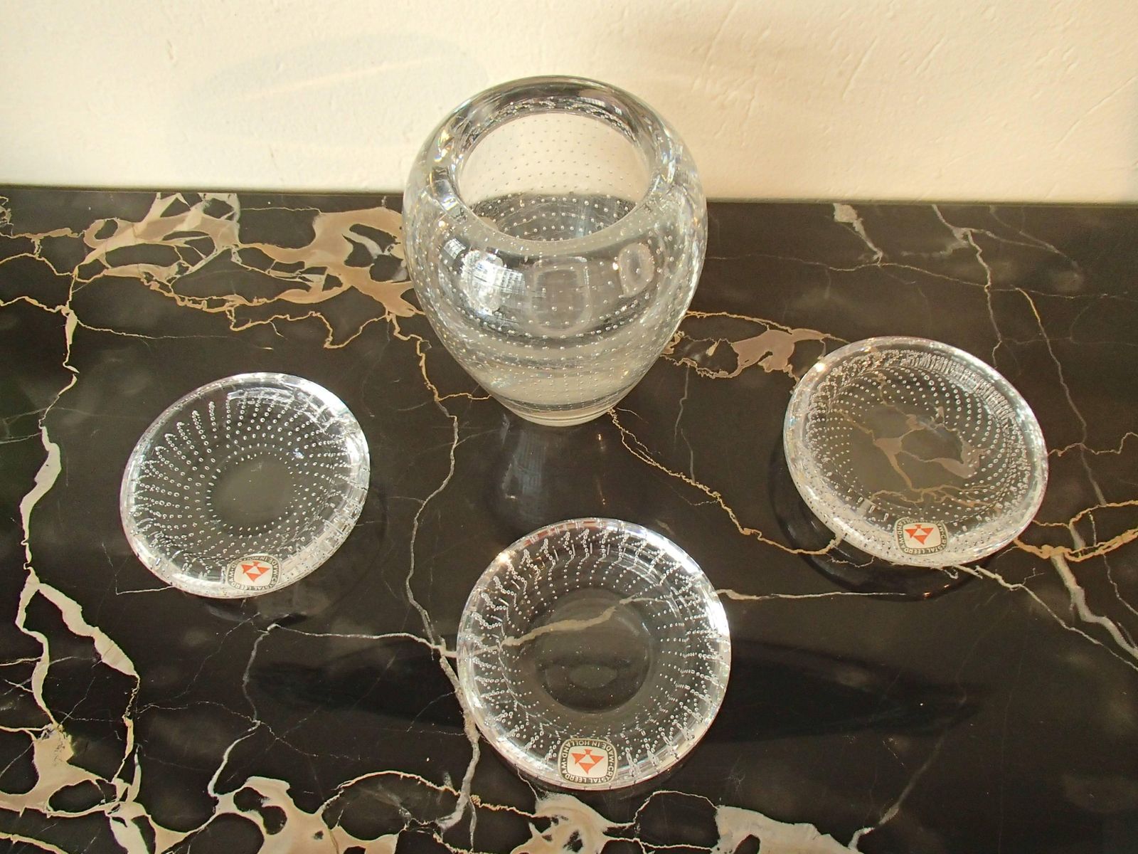 Midcentury Set By Leerdam Three Ashtrays And Small Vase photo vinterior