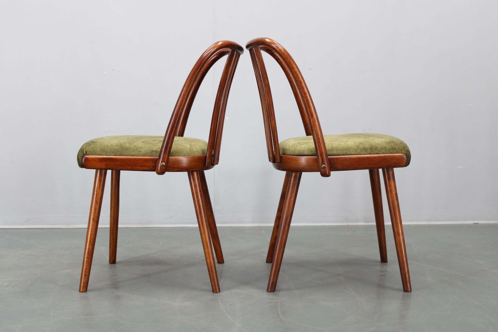 Set Of Four 1960s šuman Mid Century Beech Dining Chairs, Restored Upholstery photo Furniture