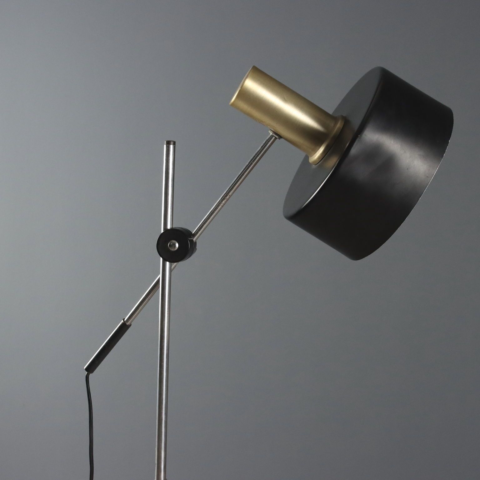 Vintage Floor Lamp Aluminium Metal Design Italy 1960s photo 990.0
