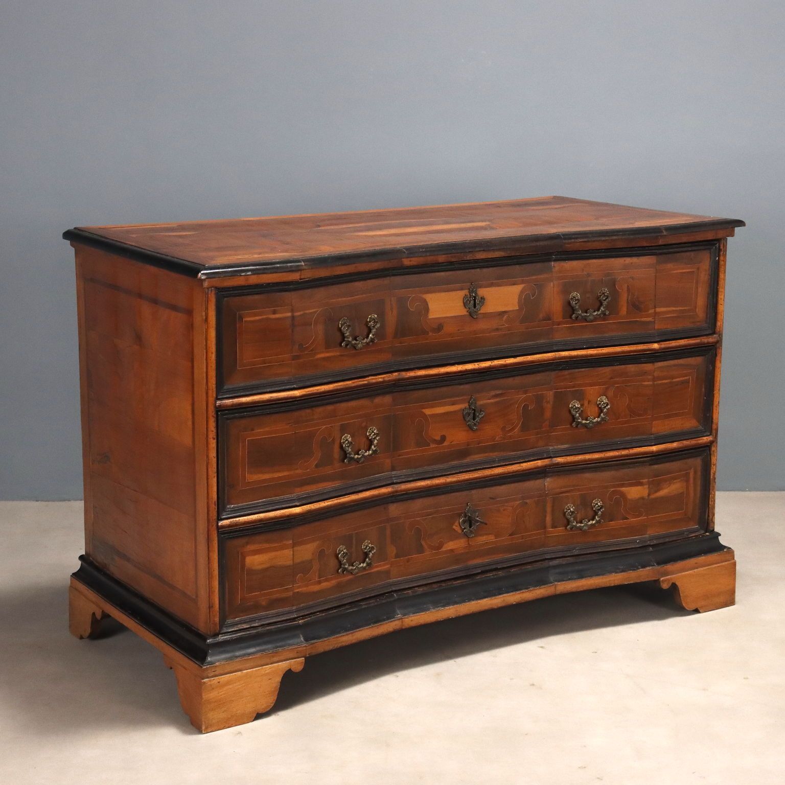 Antique Chest Of Drawers Baroque 3 Drawers Italy XVIII Century