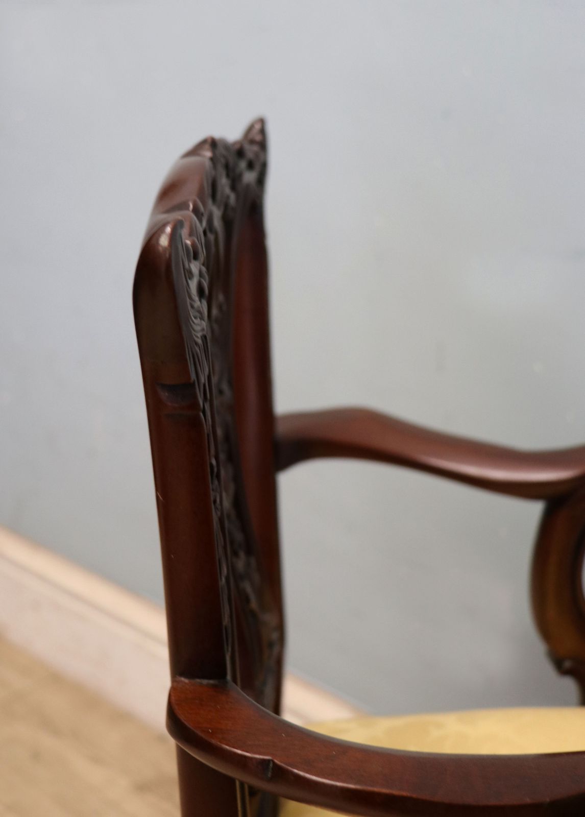 photo vinterior An Absolutely Charming Pair Of Nice Quality Georgian Revival Style Children’s Open Arm Or Carver Chairs.