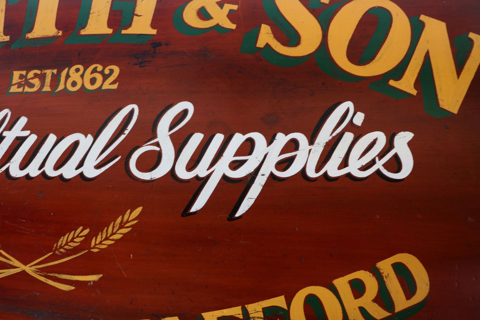 photo vintage A Lovely Victorian Painted Pine Chest Of Four Drawers,  Sign Written For The Smiths Agricultural Merchants Of Stafford.