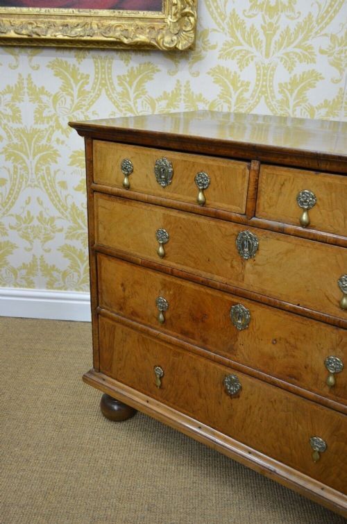 Early 18th Century Walnut Chest Of Drawers photo 2250.0