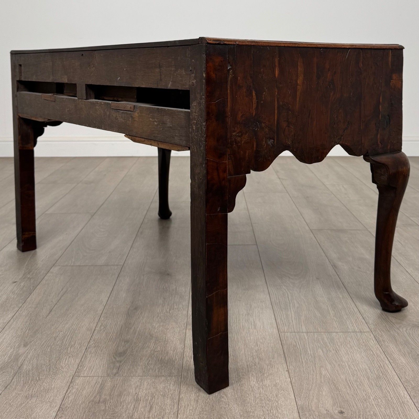 Antique 18th Century Queen Anne Style Low Side Table In Walnut photo vinterior