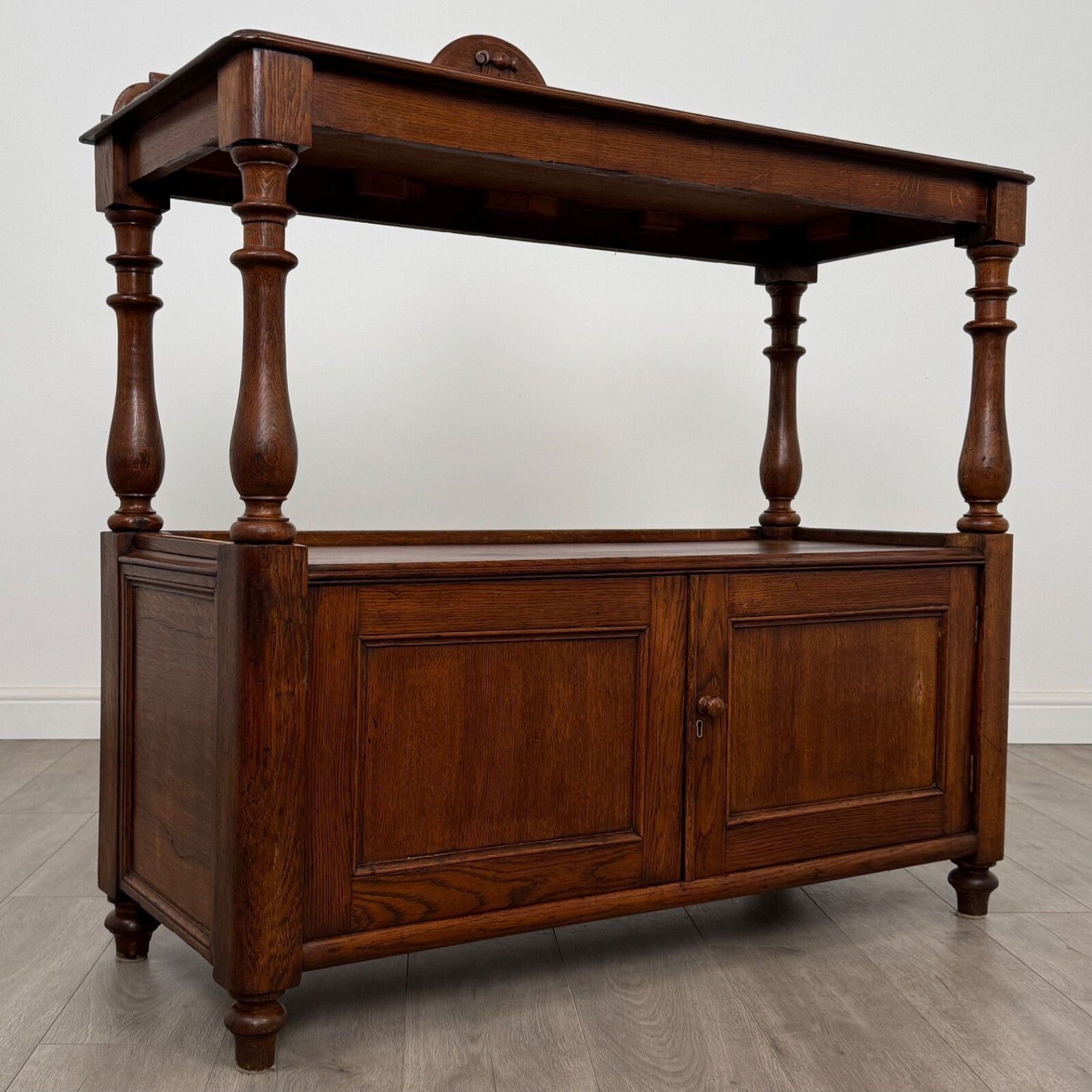 photo furniture Antique 19th Century Good Quality Cupboard In Oak