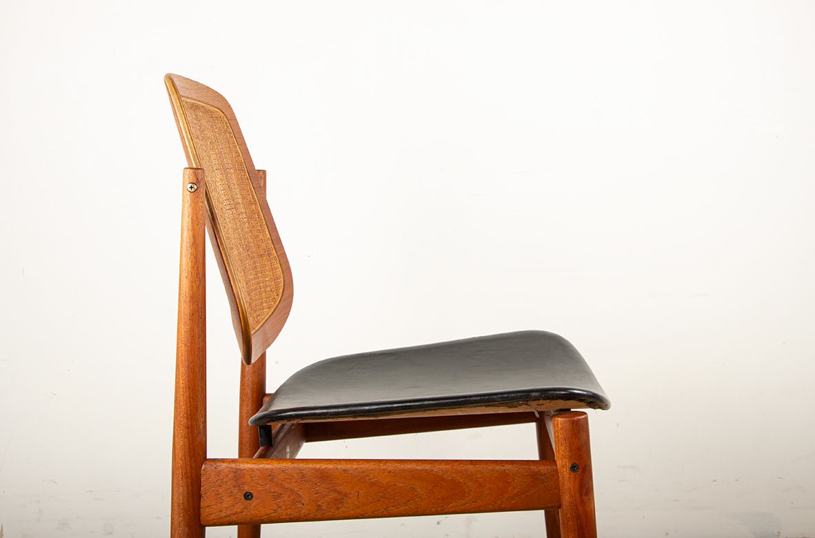 Ensemble de 6 chaises danoises en teck, cannage et cuir, modèle FD 187, par Arne Vodder pour France & Son, 1956. photo vintage