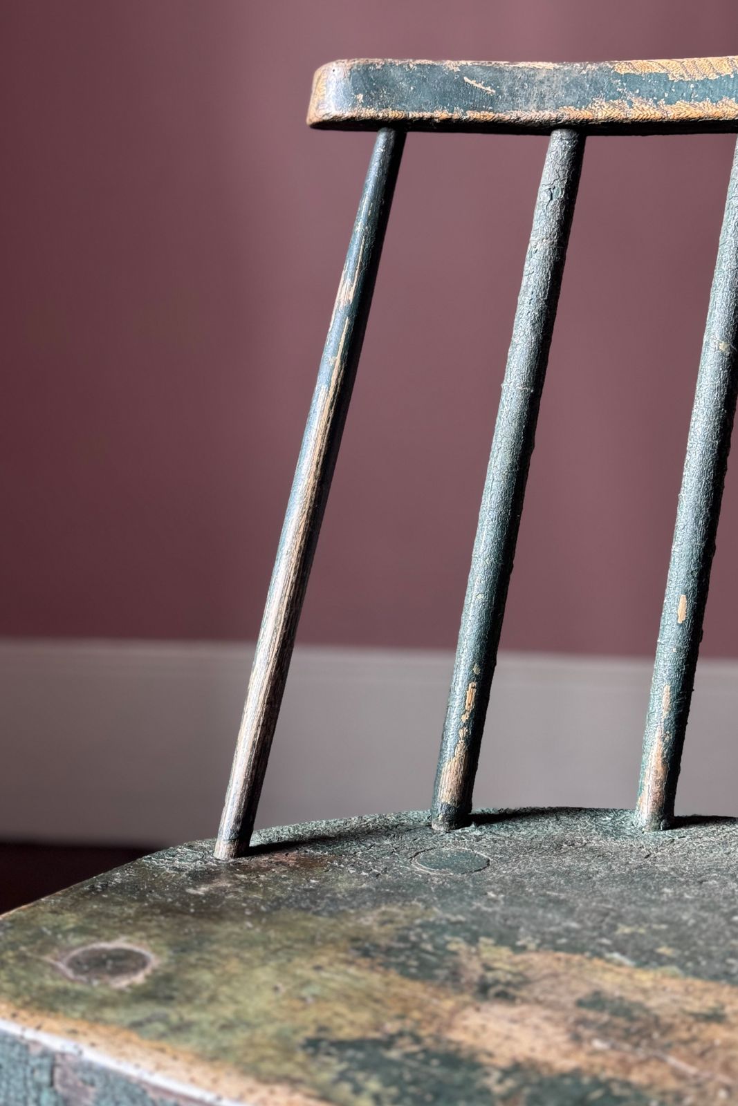 photo furniture Beautiful 19th Century Irish Hedge Chair