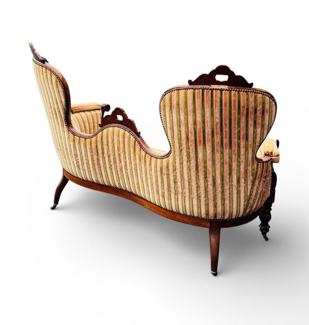 Antique Victorian Mahogany Double Spoon Back Sofa Serpentine Front C1870s photo furniture