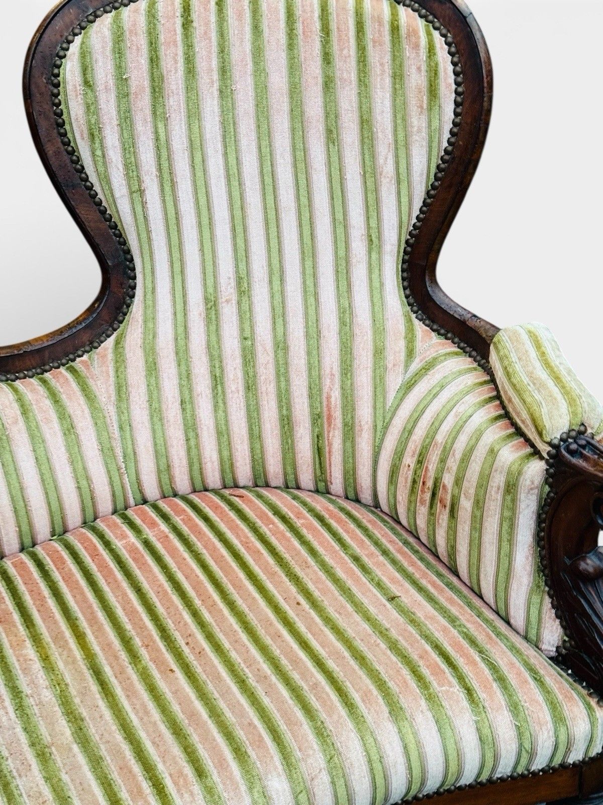 photo buy Antique Victorian Mahogany Double Spoon Back Sofa Serpentine Front C1870s