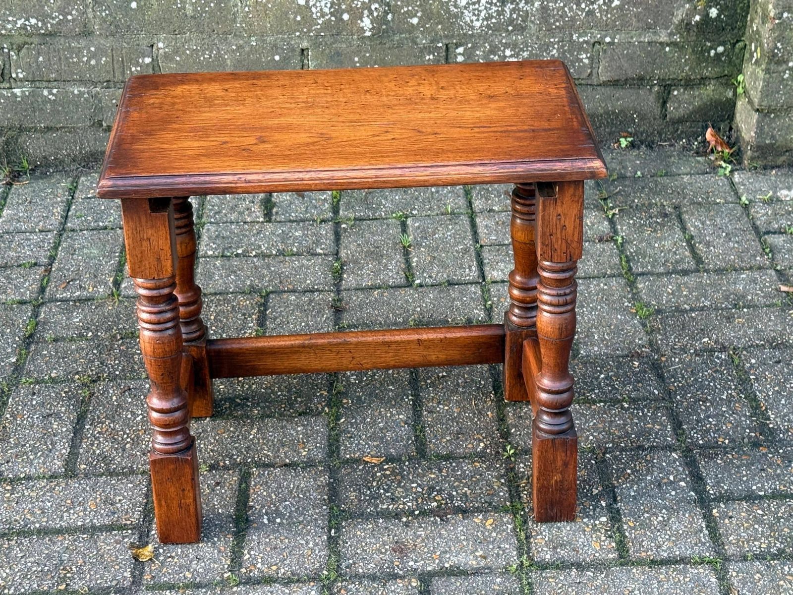 Quality Vintage Solid Wood Small Side Table English Traditional Occasional Table C1950s (49cm W, 44cm H) photo vinterior