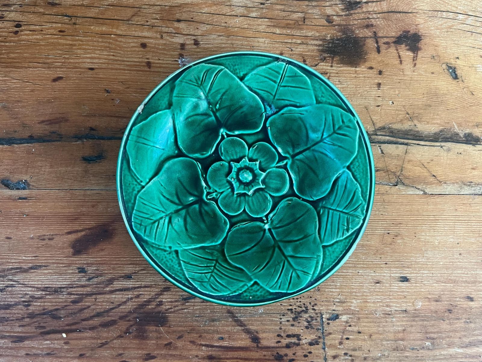 Antique Victorian Majolica Lily Pad Plate   Rare Deep Green Glazed Relief 19th Century British Pottery   Grandmillennial Plate Wall Decor photo vinterior