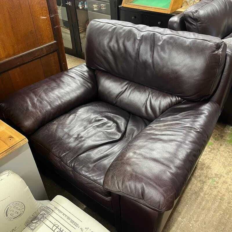 Pair Matching Large Leather Armchairs Dark Chocolate Colour Wide Arms Preloved photo 224.0