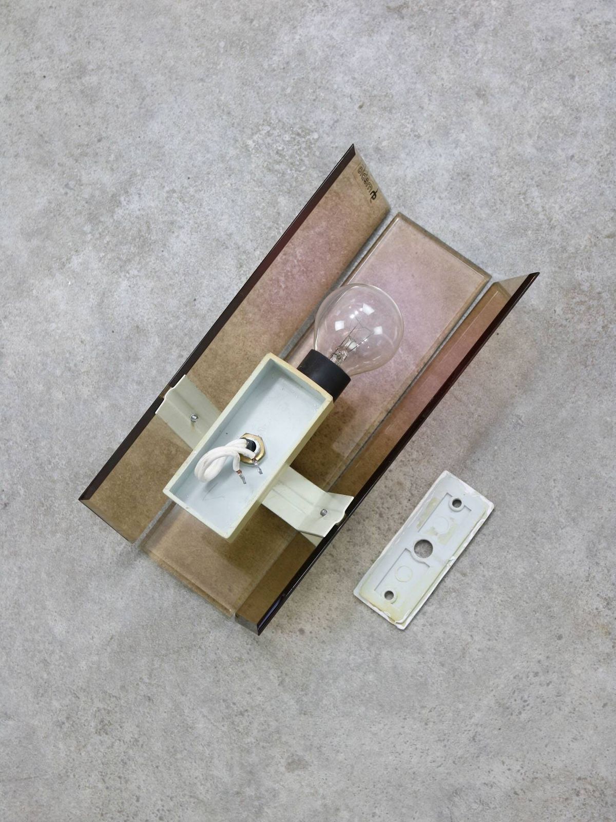 photo vinterior Italian Wall Light In Smoked Plexiglass For Guzzini, 1970s