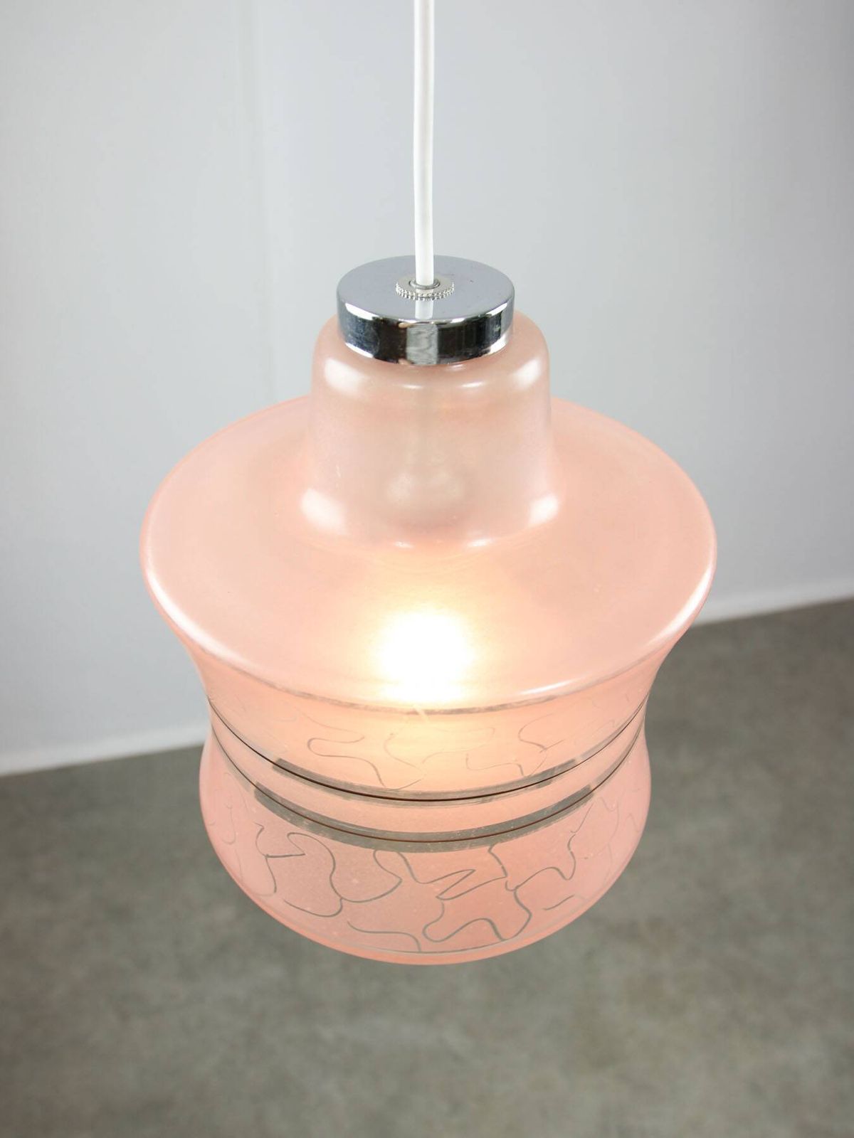 Vintage Italian Pendant Lamp In Chrome And Pink Glass photo vinterior