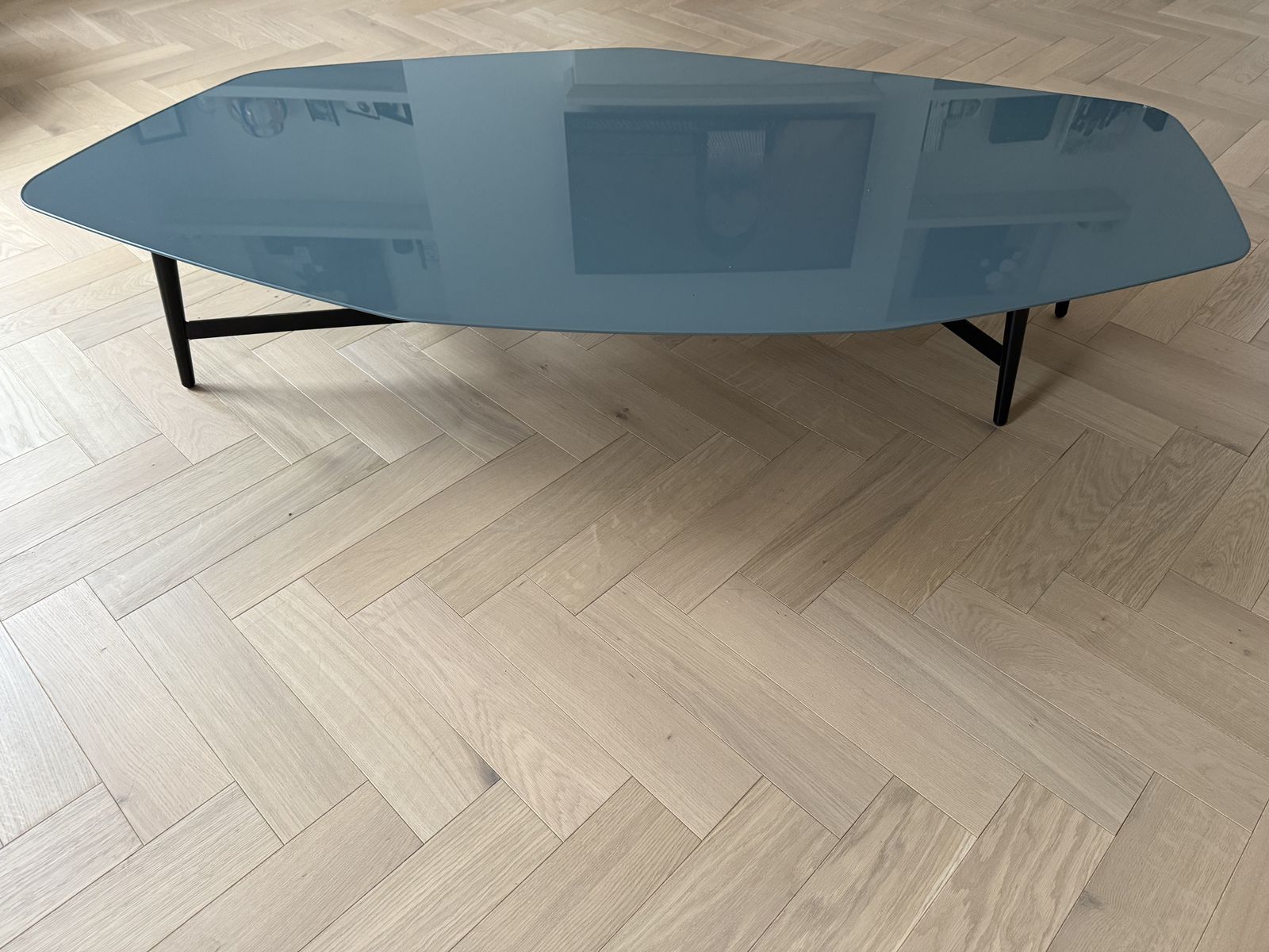 Quintet Cocktail Table (Large) Lacquered Glass Top photo Furniture