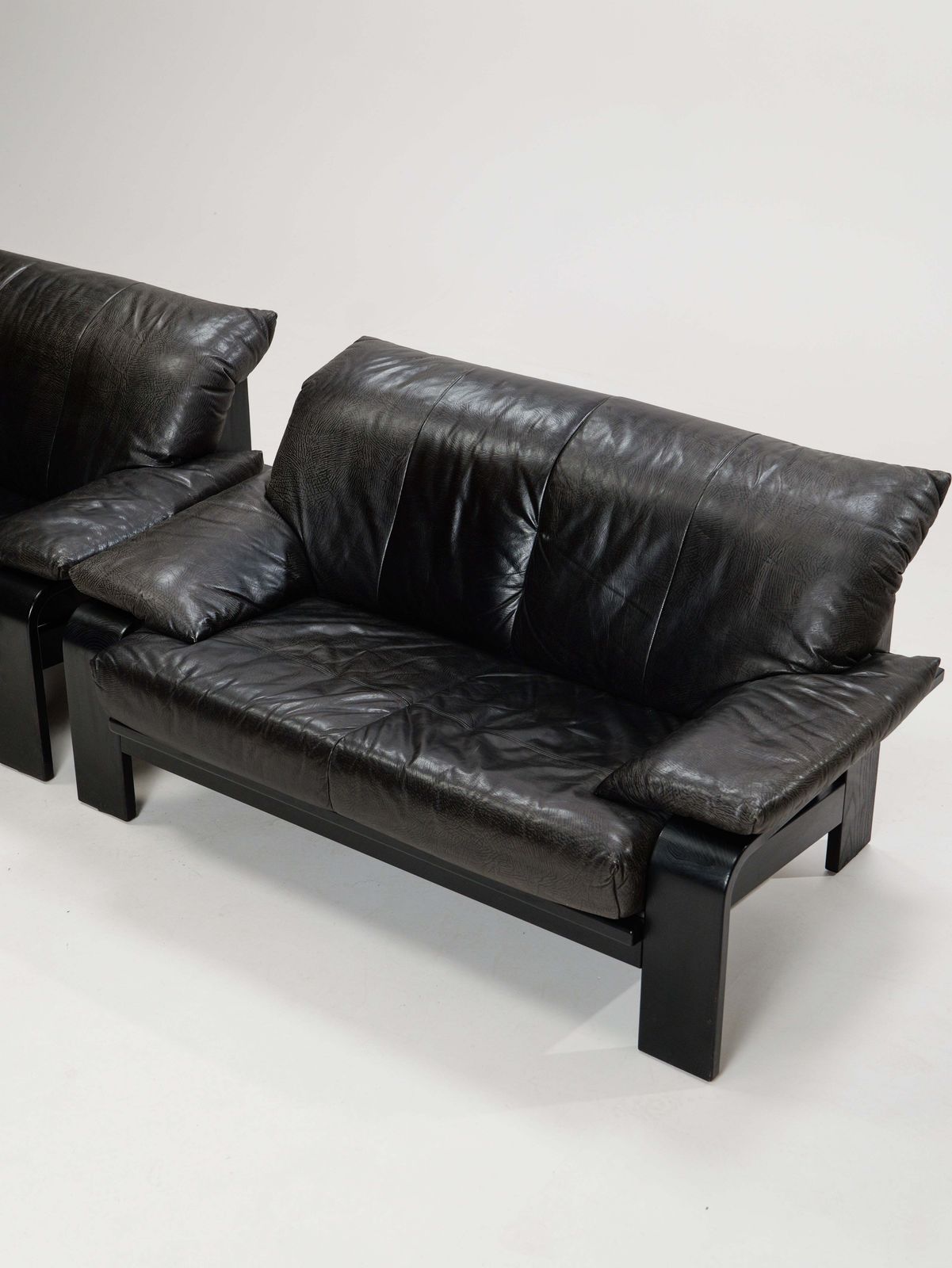 Postmodern German Brutalist Lounge Sofa By Rolf Benz For Musterring, 1990s, Set Of 2 photo vintage