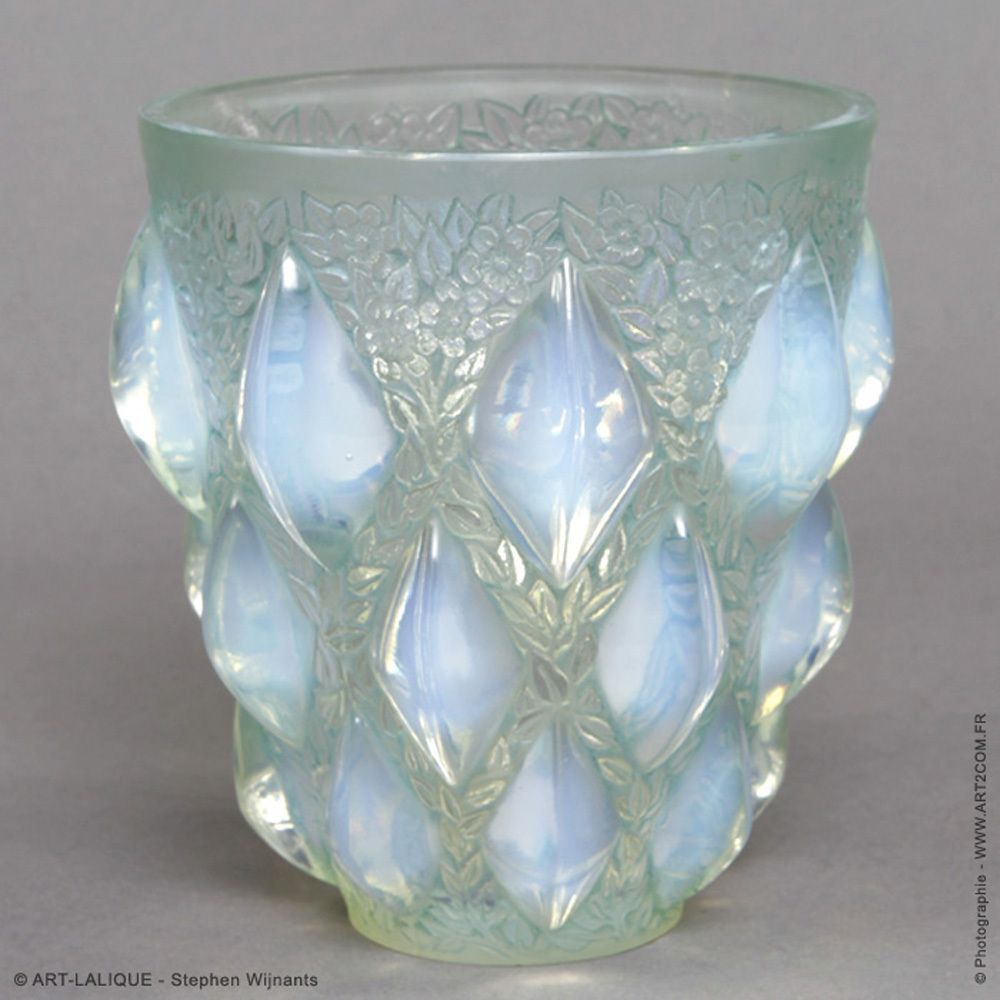 R.Lalique Rampillon  Vase  Designed In 1927