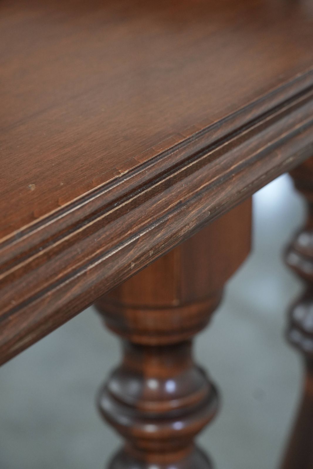 photo vintage Stijlvolle En Elegante Klassieke Sidetafel/Balustrade/Halconsole Uit De 20e Eeuw