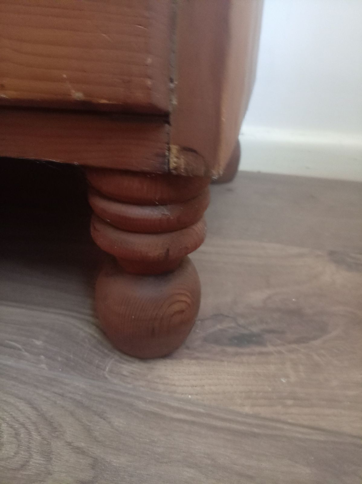 photo furniture Chest Of Drawers, Rustic Style.