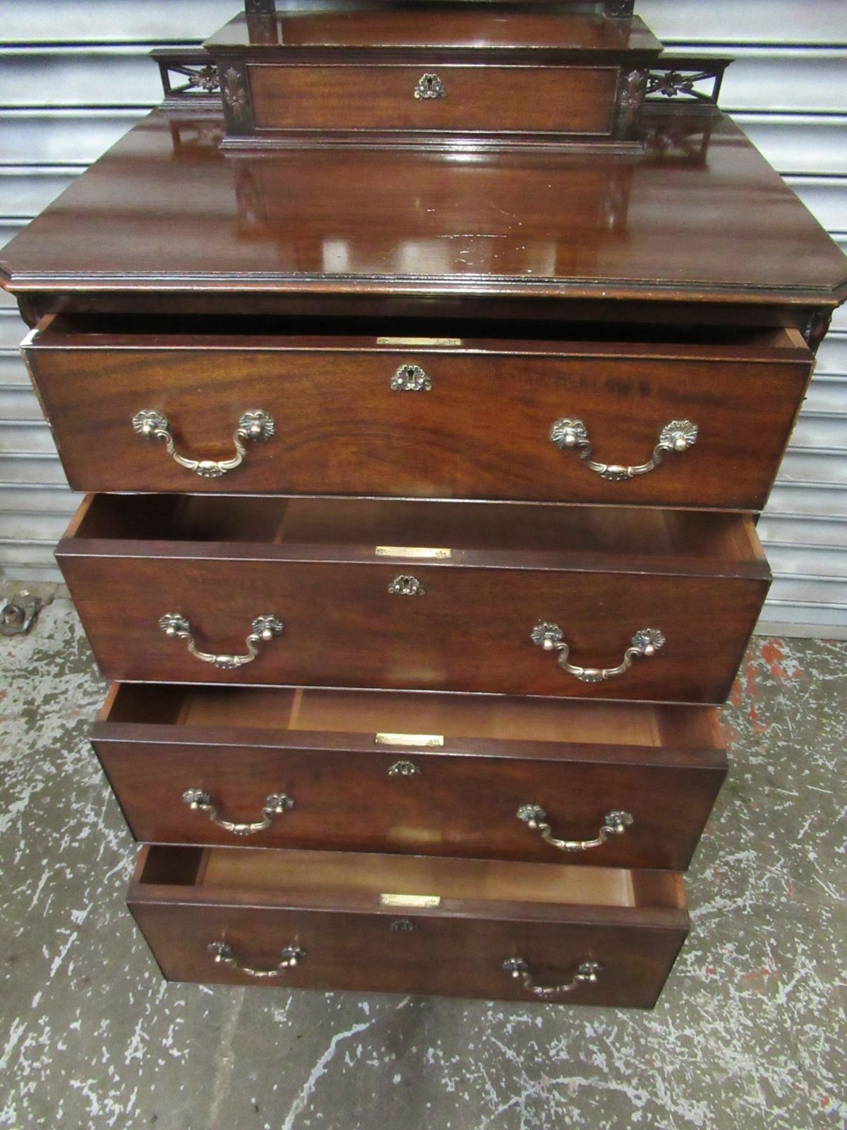 photo vinterior Chippendale   Style    Mahogany Dressing   Table