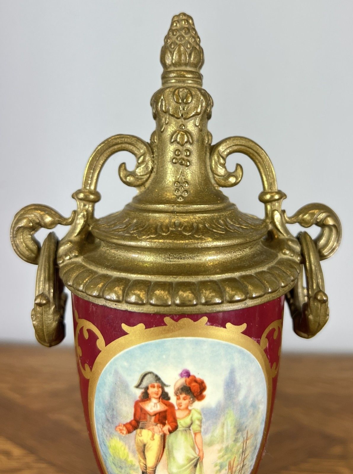 photo vintage Lancini Imperial Ormolu Porcelain Gilt Brass Mantle Clock  Lot 4638