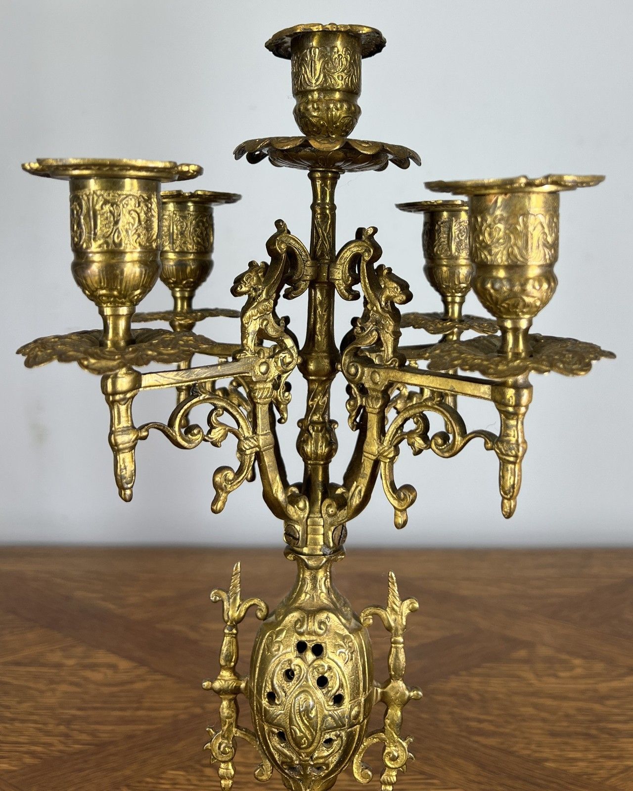 Home Decor Mantel Clock Vintage French Style Architectural Brass Garniture Set Lot 4645 photo