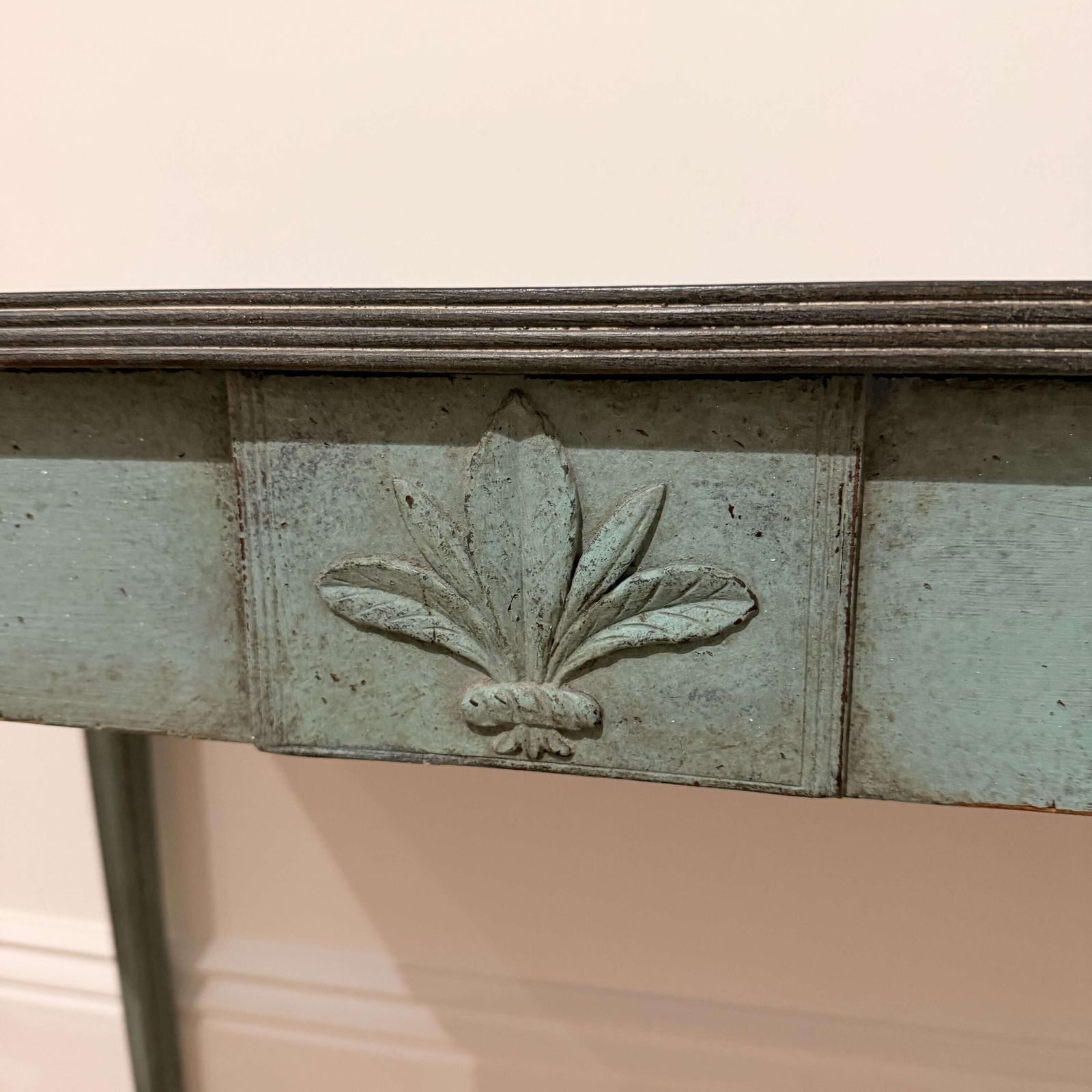 photo furniture Later Painted Neoclassical Console Table With Carved Crest And Tapered Legs