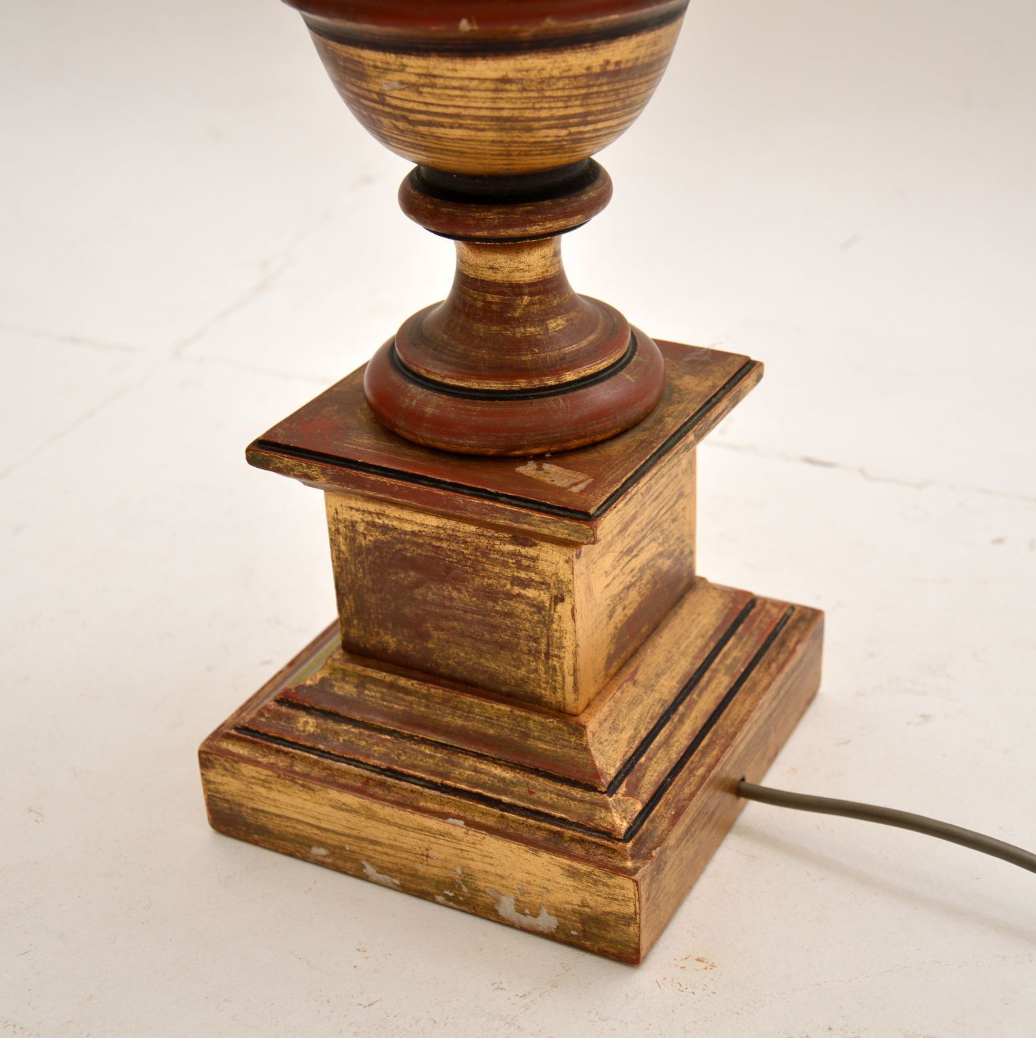 Pair Of Antique Gilt Wood Table Lamps photo vinterior