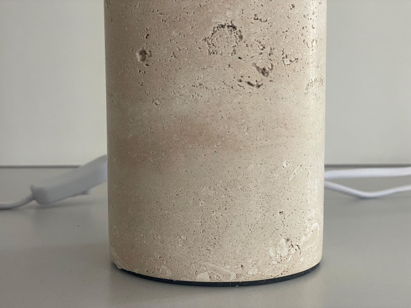 Cylindrical Design Travertine Pair Of Table Lamps, 1980s, Italy photo vinterior