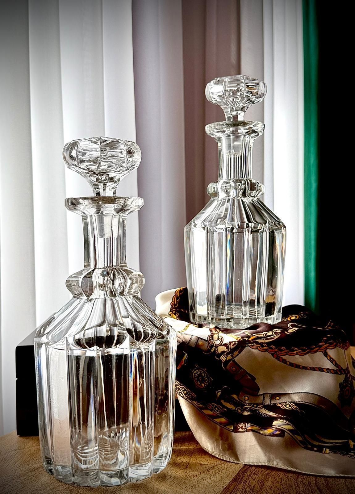 photo vintage Matched Pair Of Georgian–Regency Cut Glass Decanters, C.1820–1835
