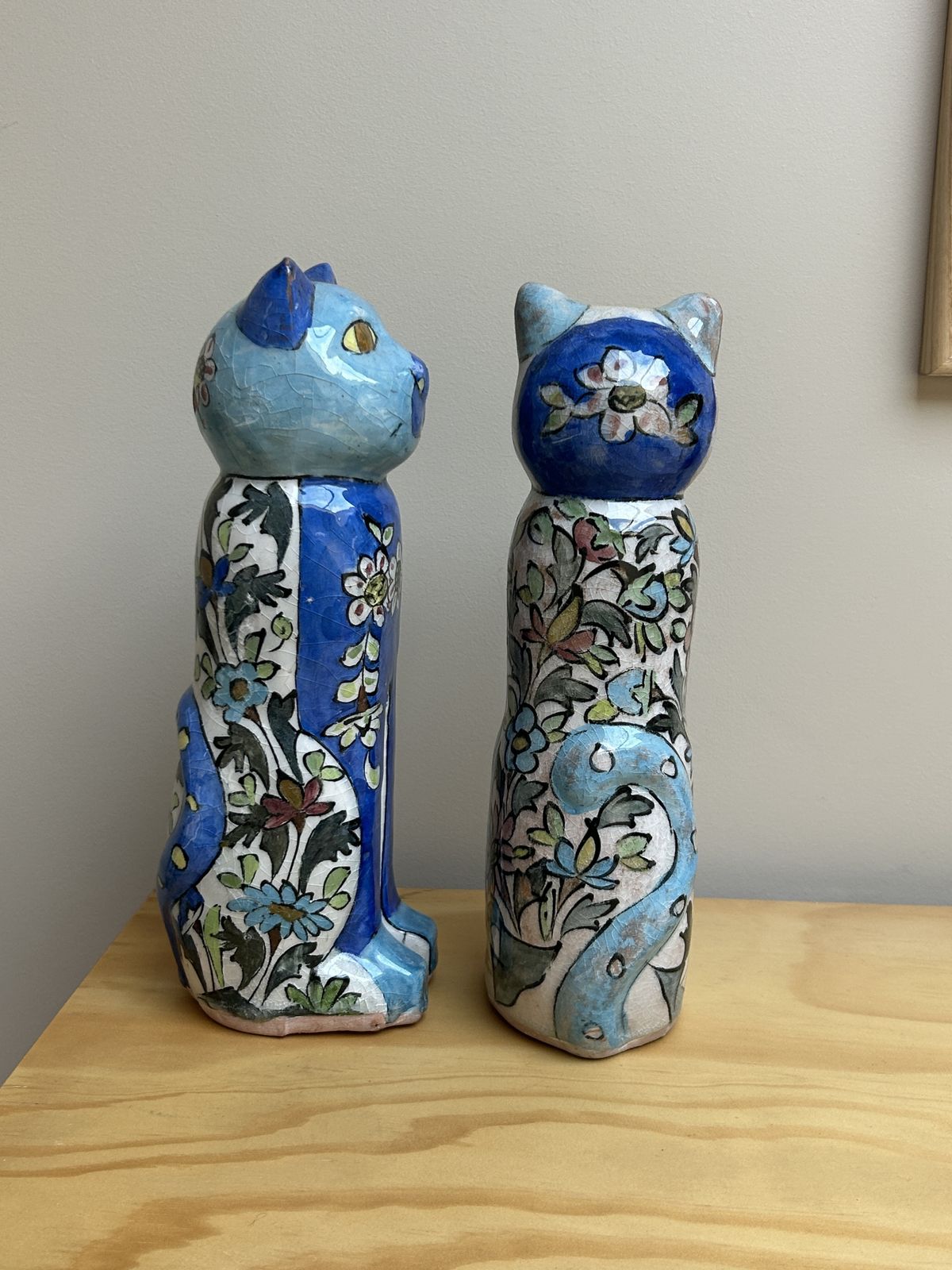 Persian Ceramic Cats (Sold In Pair), Hand Painted And Glazed. Stunning photo vinterior